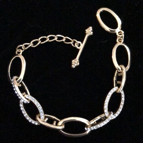 Gold Rhinestones Accented Chain Bracelet - Picture 7 of 8